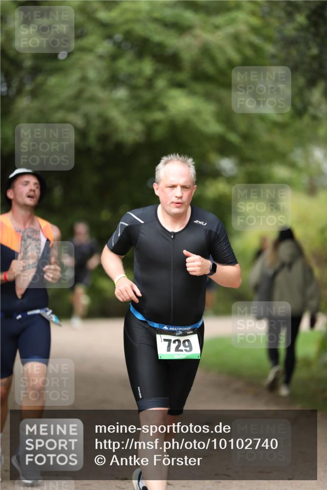 30.08.2026 - Elbe Triathlon Hamburg Antke Förster http://msf.ph/oto/10102740 30.08.2026 11:29:28 Laufen 729 meine-sportfotos.de
