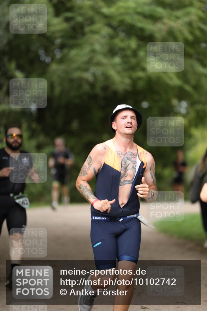 30.08.2026 - Elbe Triathlon Hamburg Antke Förster http://msf.ph/oto/10102742 30.08.2026 11:29:29 Laufen  meine-sportfotos.de