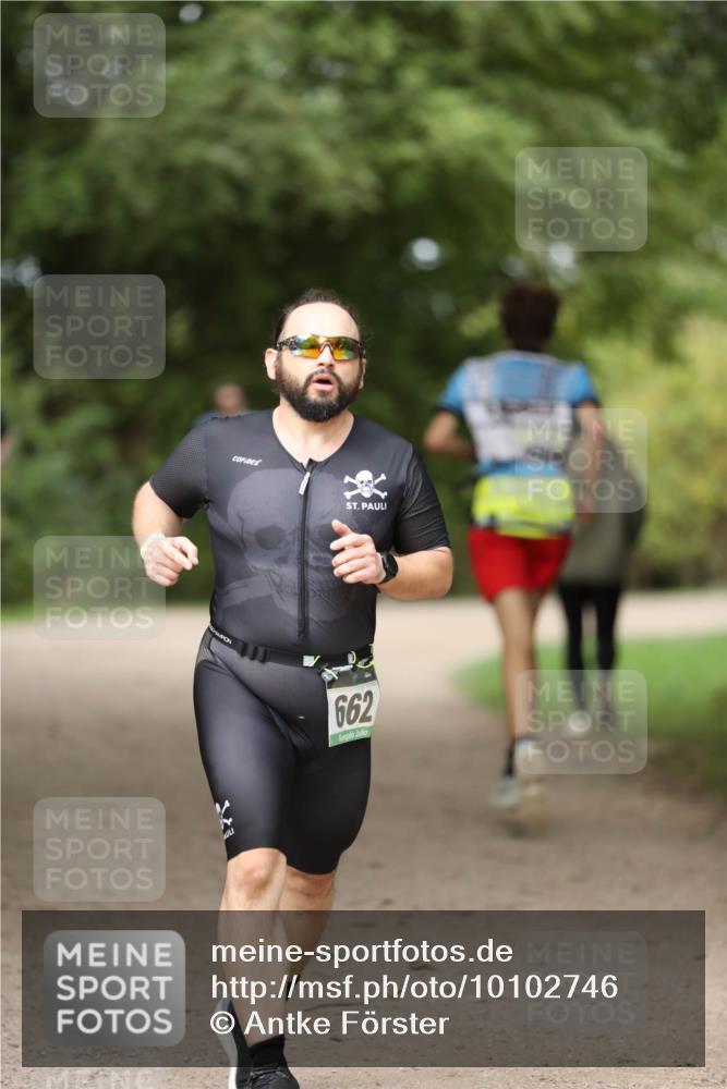 30.08.2026 - Elbe Triathlon Hamburg Antke Förster http://msf.ph/oto/10102746 30.08.2026 11:29:30 Laufen 662 meine-sportfotos.de