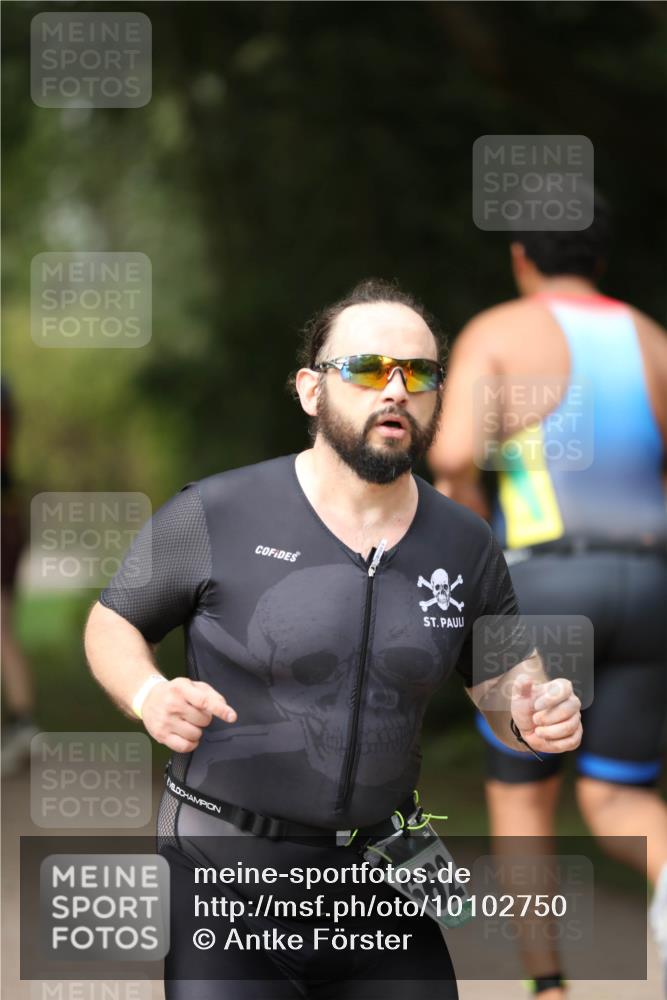 30.08.2026 - Elbe Triathlon Hamburg Antke Förster http://msf.ph/oto/10102750 30.08.2026 11:29:32 Laufen 662 meine-sportfotos.de