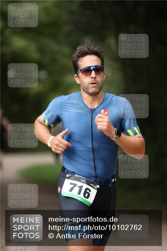 30.08.2026 - Elbe Triathlon Hamburg Antke Förster http://msf.ph/oto/10102762 30.08.2026 11:29:43 Laufen 3, 716 meine-sportfotos.de