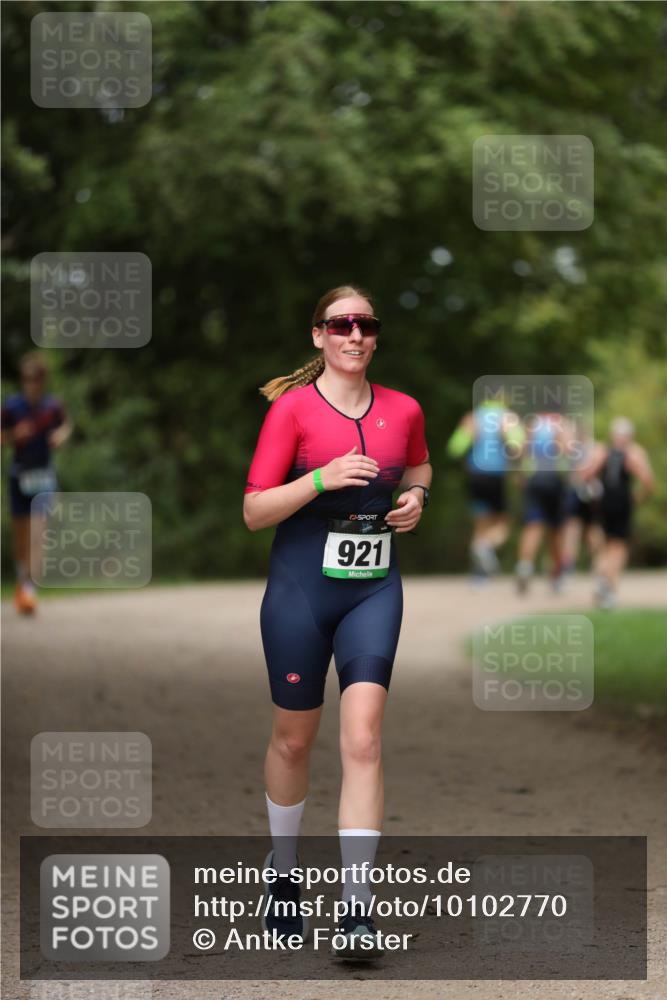 30.08.2026 - Elbe Triathlon Hamburg Antke Förster http://msf.ph/oto/10102770 30.08.2026 11:29:47 Laufen 921 meine-sportfotos.de