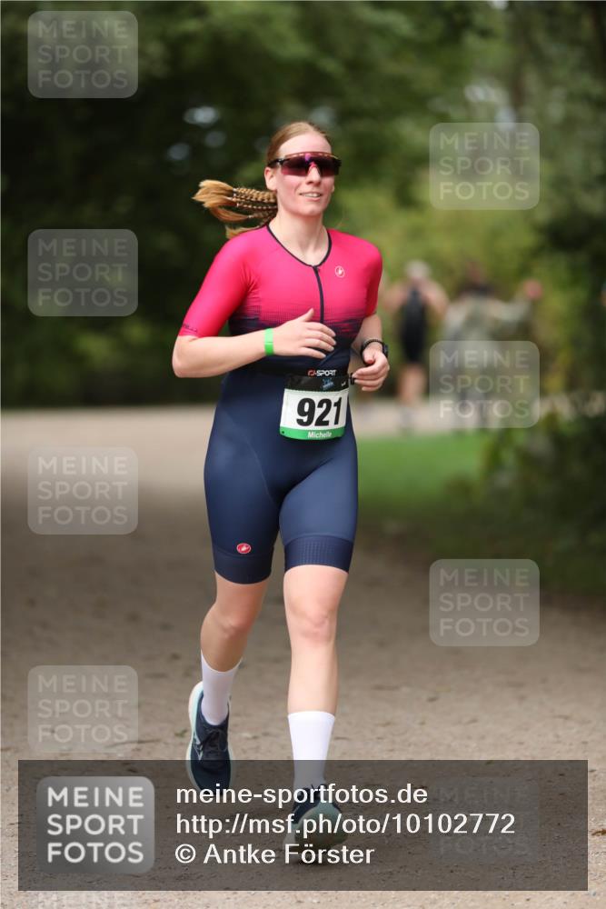 30.08.2026 - Elbe Triathlon Hamburg Antke Förster http://msf.ph/oto/10102772 30.08.2026 11:29:48 Laufen 921 meine-sportfotos.de
