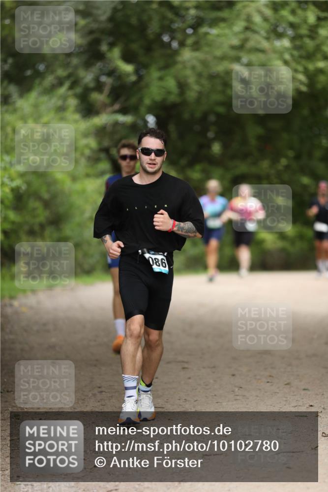 30.08.2026 - Elbe Triathlon Hamburg Antke Förster http://msf.ph/oto/10102780 30.08.2026 11:29:52 Laufen 086 meine-sportfotos.de