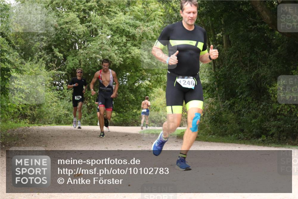 30.08.2026 - Elbe Triathlon Hamburg Antke Förster http://msf.ph/oto/10102783 30.08.2026 11:34:24 Laufen 796, 246 meine-sportfotos.de
