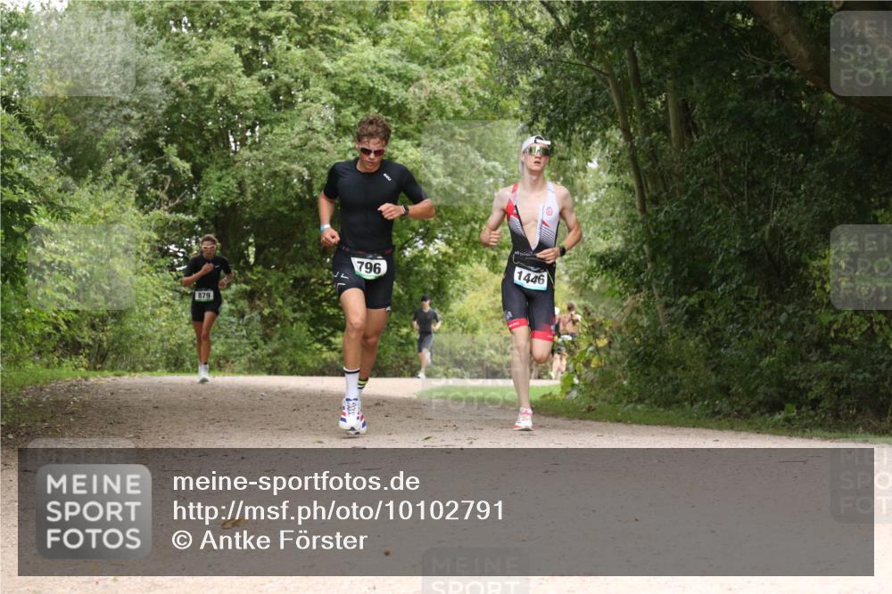 30.08.2026 - Elbe Triathlon Hamburg Antke Förster http://msf.ph/oto/10102791 30.08.2026 11:34:27 Laufen 879, 796, 1446 meine-sportfotos.de
