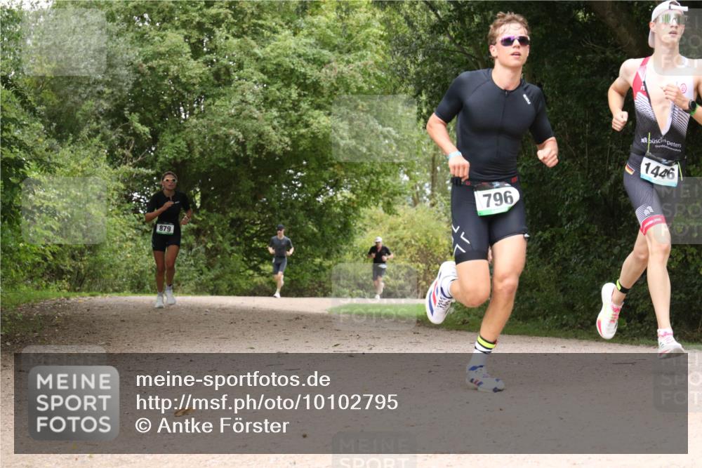 30.08.2026 - Elbe Triathlon Hamburg Antke Förster http://msf.ph/oto/10102795 30.08.2026 11:34:28 Laufen 879, 796, 1446 meine-sportfotos.de