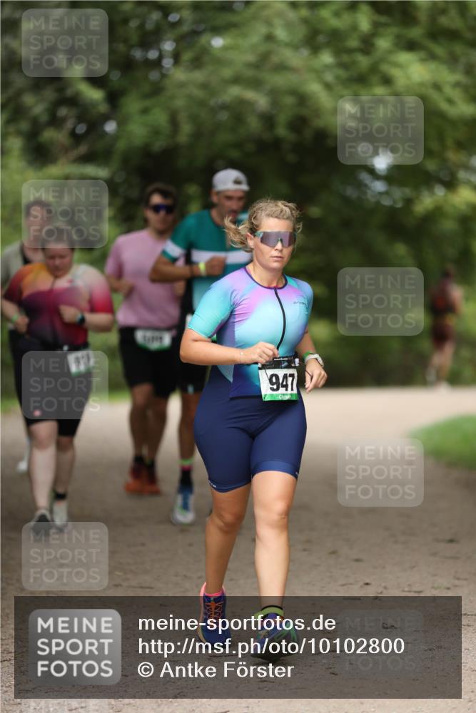 30.08.2026 - Elbe Triathlon Hamburg Antke Förster http://msf.ph/oto/10102800 30.08.2026 11:30:04 Laufen 947, 196 meine-sportfotos.de