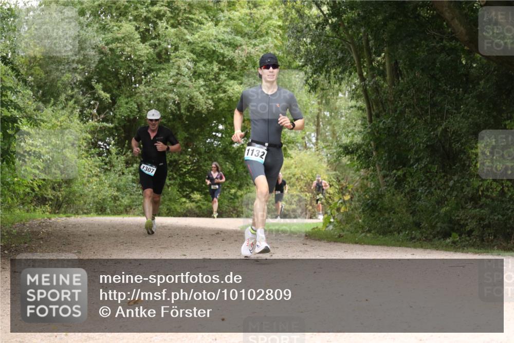 30.08.2026 - Elbe Triathlon Hamburg Antke Förster http://msf.ph/oto/10102809 30.08.2026 11:34:39 Laufen 1307, 1132 meine-sportfotos.de