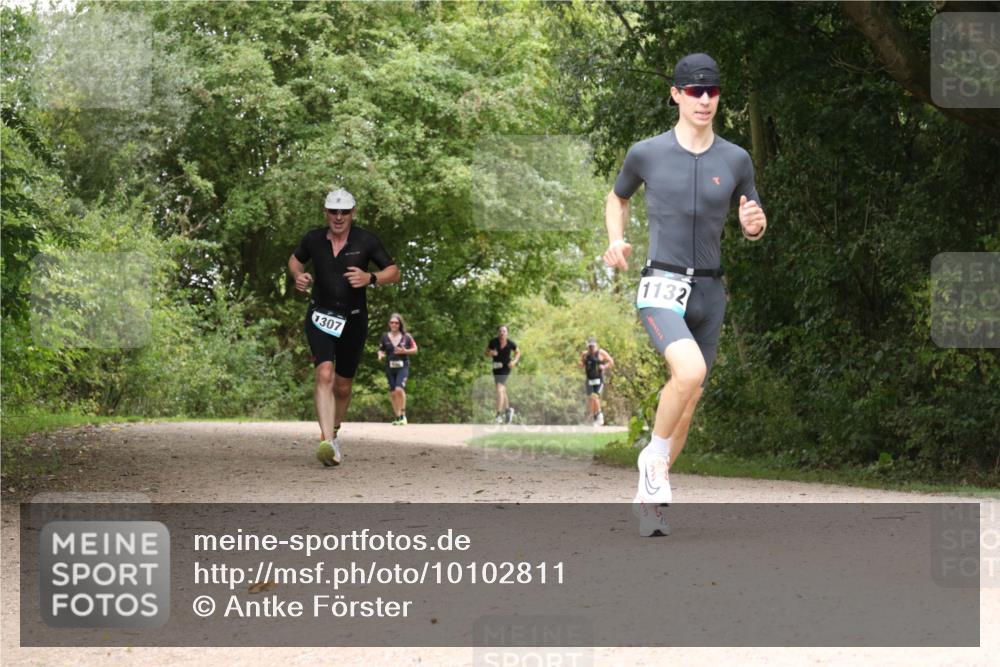 30.08.2026 - Elbe Triathlon Hamburg Antke Förster http://msf.ph/oto/10102811 30.08.2026 11:34:39 Laufen 1307, 1132 meine-sportfotos.de