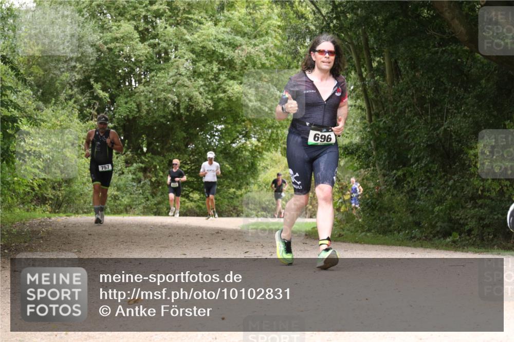 30.08.2026 - Elbe Triathlon Hamburg Antke Förster http://msf.ph/oto/10102831 30.08.2026 11:34:52 Laufen 757, 696 meine-sportfotos.de