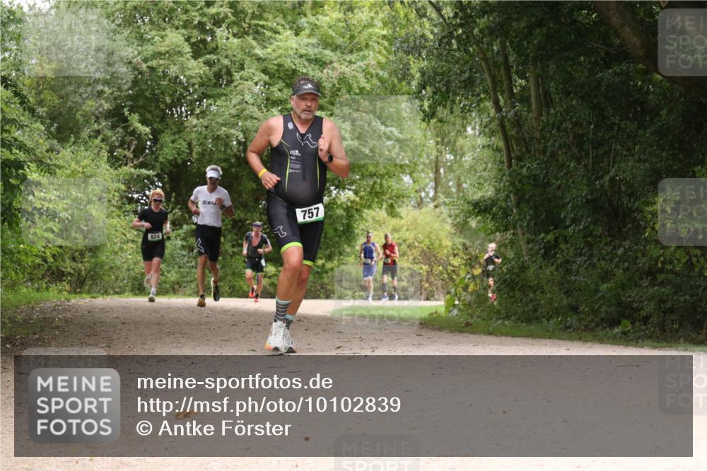 30.08.2026 - Elbe Triathlon Hamburg Antke Förster http://msf.ph/oto/10102839 30.08.2026 11:34:57 Laufen 824, 2, 0, 757 meine-sportfotos.de
