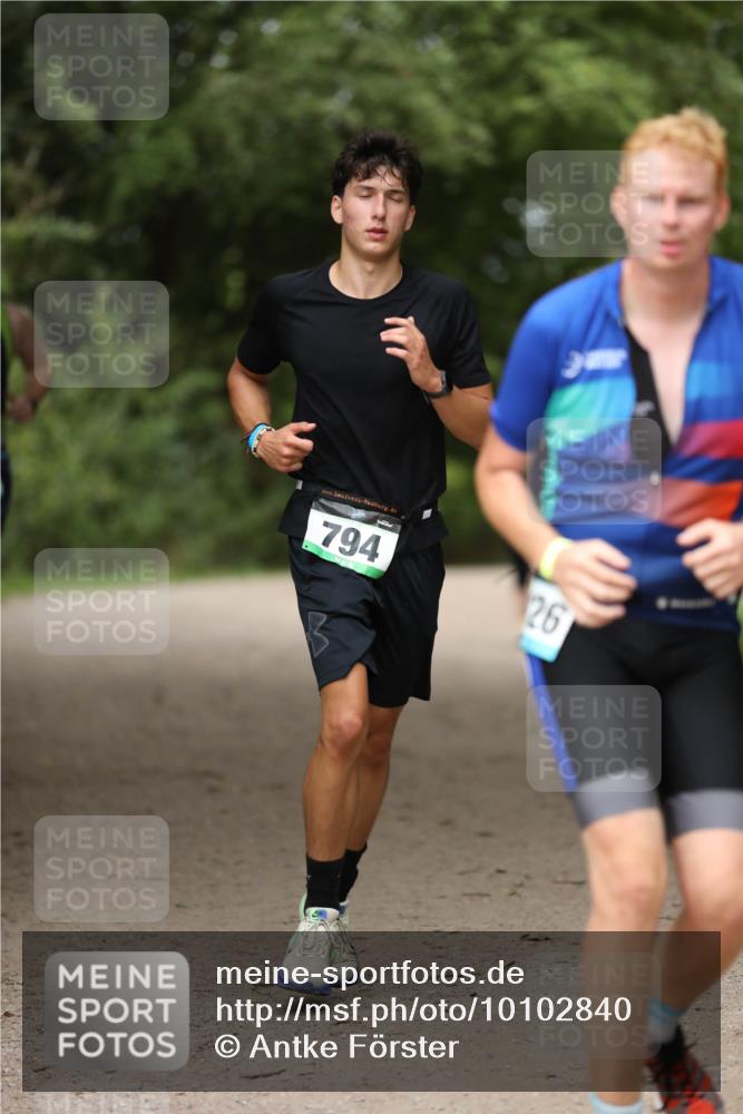 30.08.2026 - Elbe Triathlon Hamburg Antke Förster http://msf.ph/oto/10102840 30.08.2026 11:30:37 Laufen 794, 26 meine-sportfotos.de