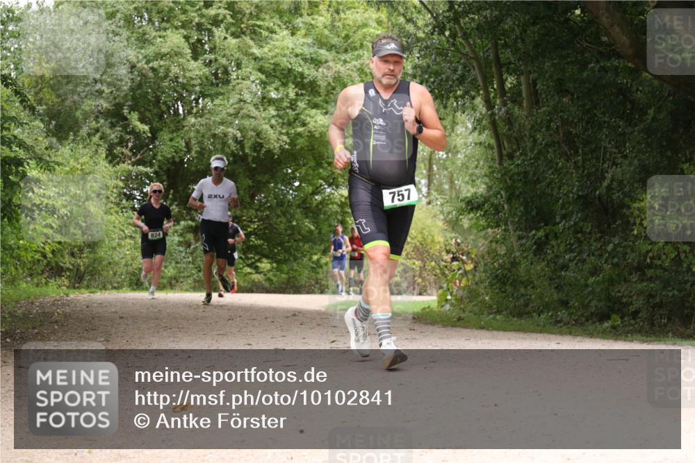 30.08.2026 - Elbe Triathlon Hamburg Antke Förster http://msf.ph/oto/10102841 30.08.2026 11:34:57 Laufen 824, 2, 757 meine-sportfotos.de