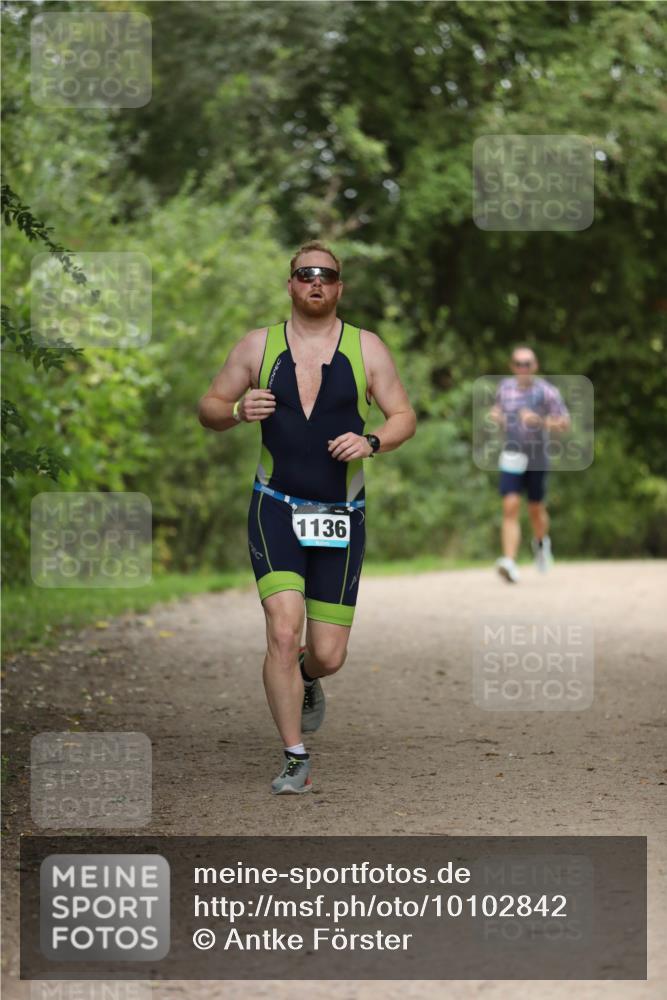 30.08.2026 - Elbe Triathlon Hamburg Antke Förster http://msf.ph/oto/10102842 30.08.2026 11:30:38 Laufen 1136 meine-sportfotos.de