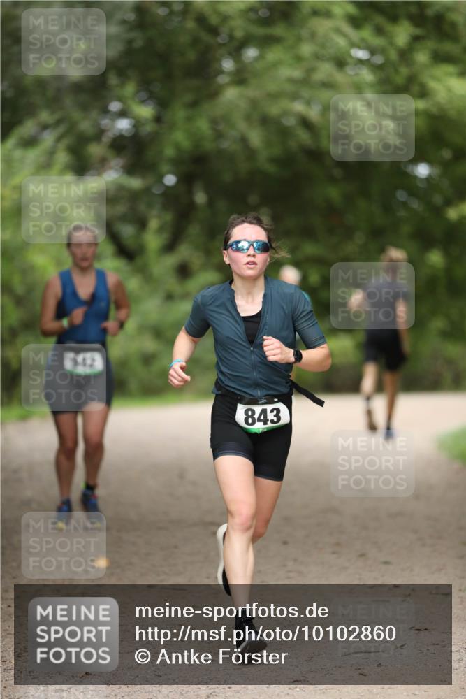 30.08.2026 - Elbe Triathlon Hamburg Antke Förster http://msf.ph/oto/10102860 30.08.2026 11:30:54 Laufen 42, 843 meine-sportfotos.de
