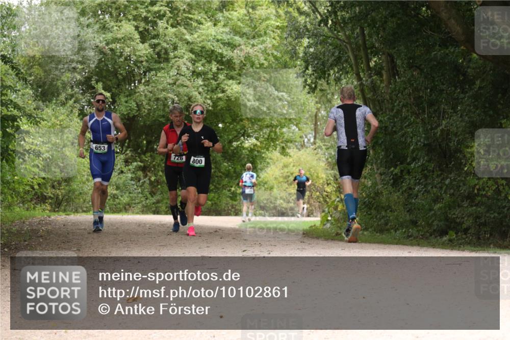 30.08.2026 - Elbe Triathlon Hamburg Antke Förster http://msf.ph/oto/10102861 30.08.2026 11:35:10 Laufen 653, 726, 800 meine-sportfotos.de