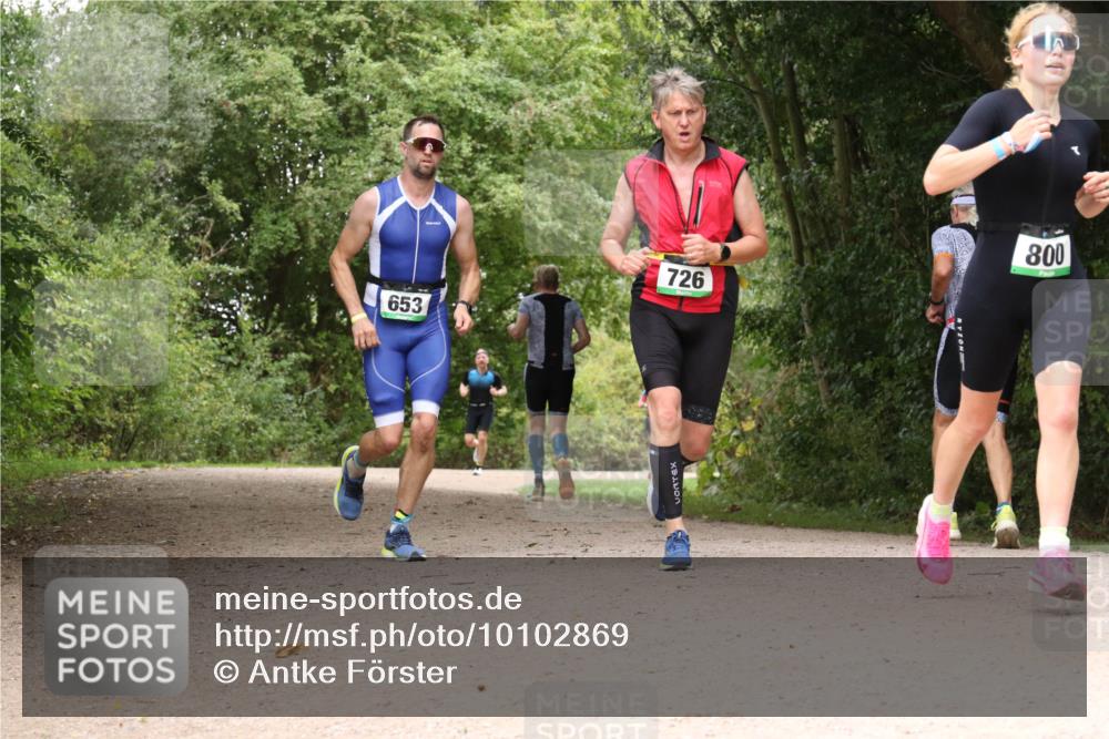 30.08.2026 - Elbe Triathlon Hamburg Antke Förster http://msf.ph/oto/10102869 30.08.2026 11:35:12 Laufen 653, 726, 800 meine-sportfotos.de