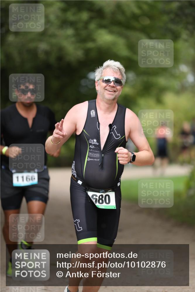 30.08.2026 - Elbe Triathlon Hamburg Antke Förster http://msf.ph/oto/10102876 30.08.2026 11:31:11 Laufen 1166, 680 meine-sportfotos.de