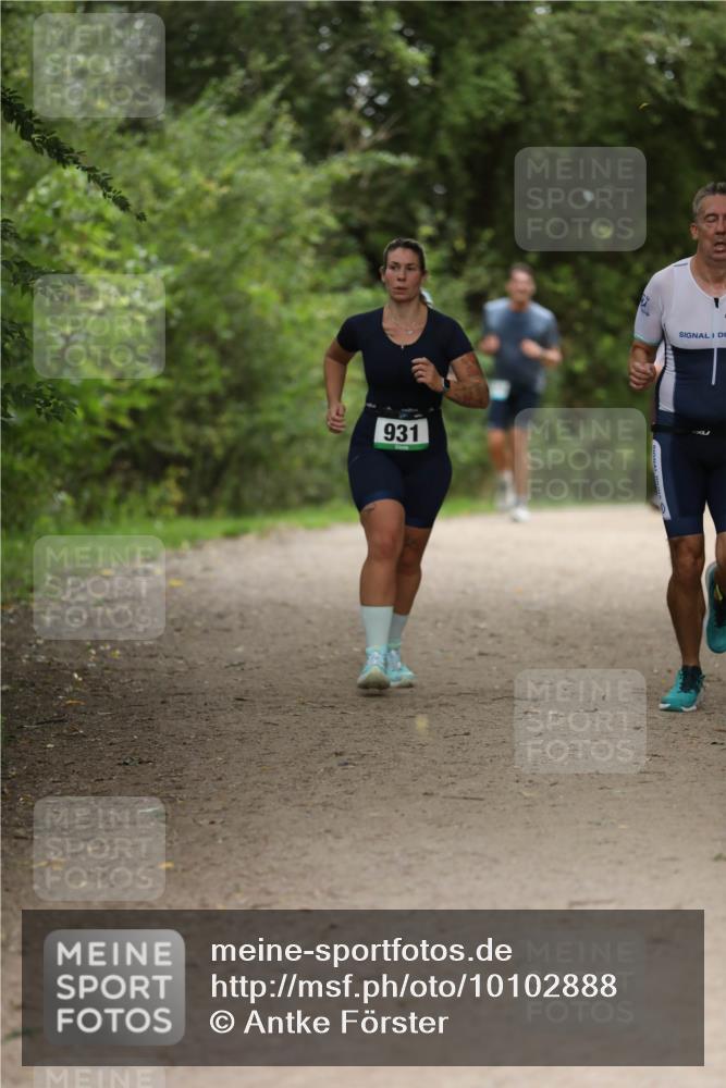 30.08.2026 - Elbe Triathlon Hamburg Antke Förster http://msf.ph/oto/10102888 30.08.2026 11:31:17 Laufen 931 meine-sportfotos.de