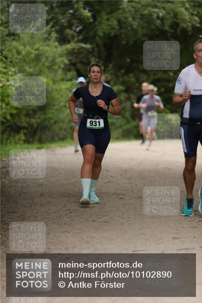 30.08.2026 - Elbe Triathlon Hamburg Antke Förster http://msf.ph/oto/10102890 30.08.2026 11:31:18 Laufen 931 meine-sportfotos.de