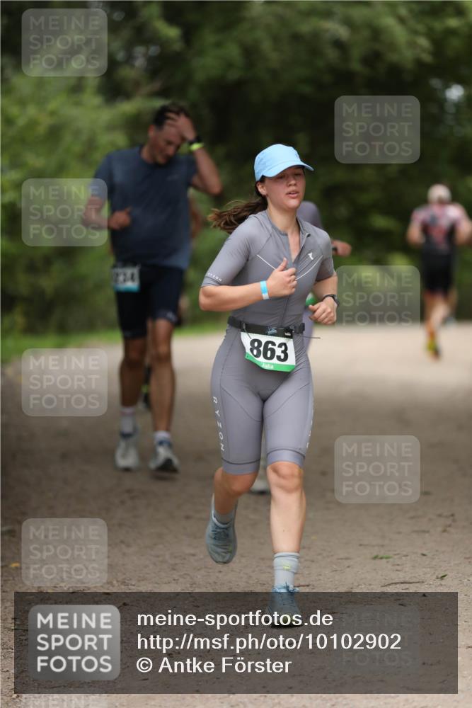 30.08.2026 - Elbe Triathlon Hamburg Antke Förster http://msf.ph/oto/10102902 30.08.2026 11:31:24 Laufen 234, 863 meine-sportfotos.de