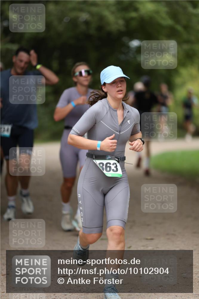 30.08.2026 - Elbe Triathlon Hamburg Antke Förster http://msf.ph/oto/10102904 30.08.2026 11:31:25 Laufen 04, 363 meine-sportfotos.de