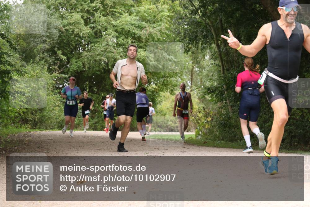 30.08.2026 - Elbe Triathlon Hamburg Antke Förster http://msf.ph/oto/10102907 30.08.2026 11:35:44 Laufen 915 meine-sportfotos.de