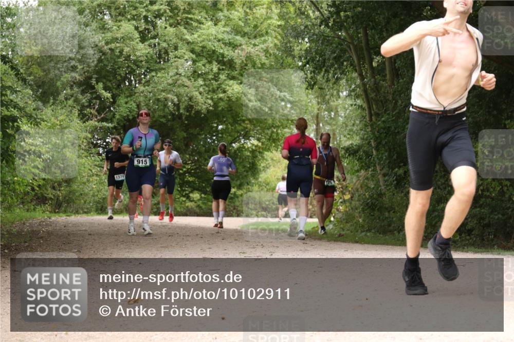 30.08.2026 - Elbe Triathlon Hamburg Antke Förster http://msf.ph/oto/10102911 30.08.2026 11:35:46 Laufen 1374, 915 meine-sportfotos.de