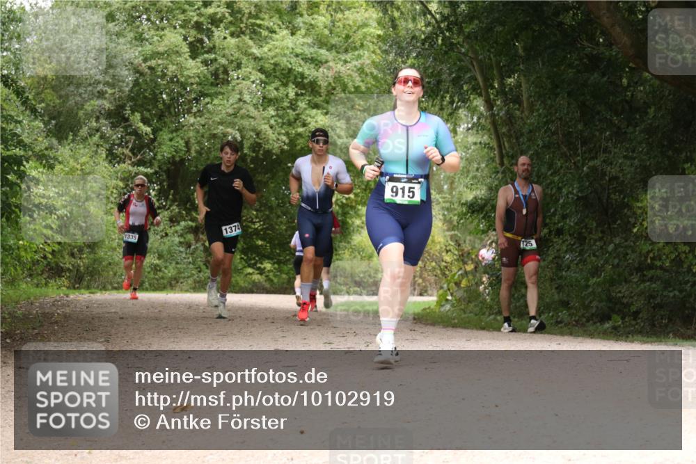30.08.2026 - Elbe Triathlon Hamburg Antke Förster http://msf.ph/oto/10102919 30.08.2026 11:35:49 Laufen 1335, 1374, 915, 725 meine-sportfotos.de