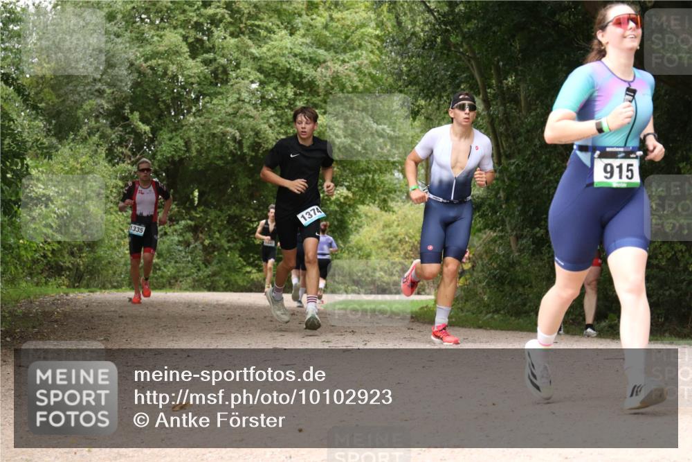30.08.2026 - Elbe Triathlon Hamburg Antke Förster http://msf.ph/oto/10102923 30.08.2026 11:35:50 Laufen 1335, 1374, 915 meine-sportfotos.de