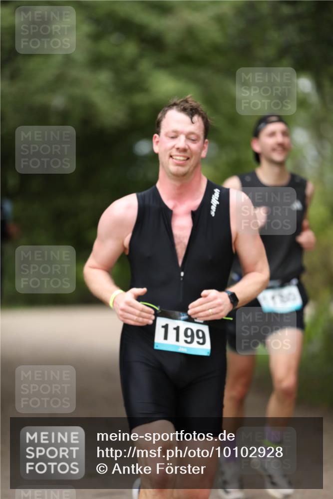30.08.2026 - Elbe Triathlon Hamburg Antke Förster http://msf.ph/oto/10102928 30.08.2026 11:31:38 Laufen 1199 meine-sportfotos.de