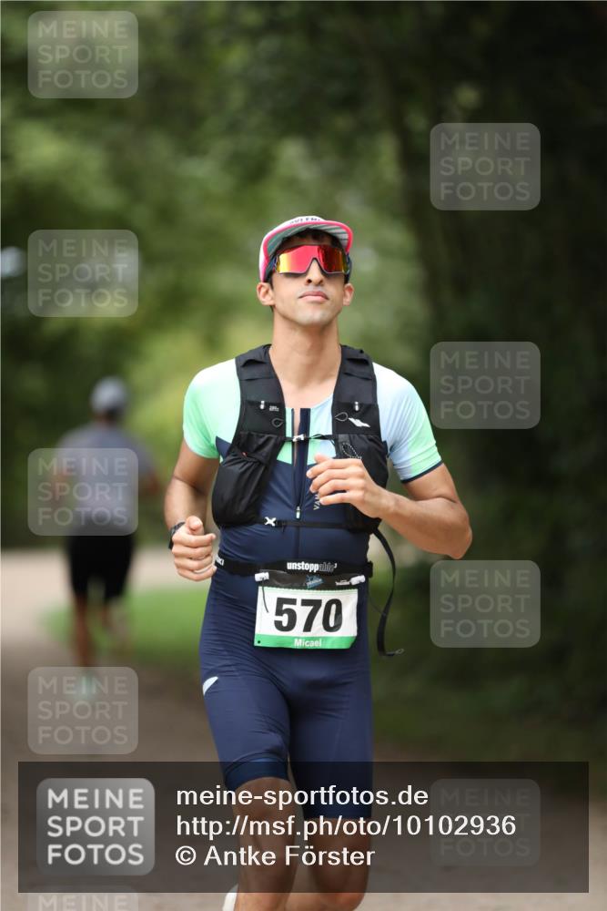 30.08.2026 - Elbe Triathlon Hamburg Antke Förster http://msf.ph/oto/10102936 30.08.2026 11:31:42 Laufen 570 meine-sportfotos.de