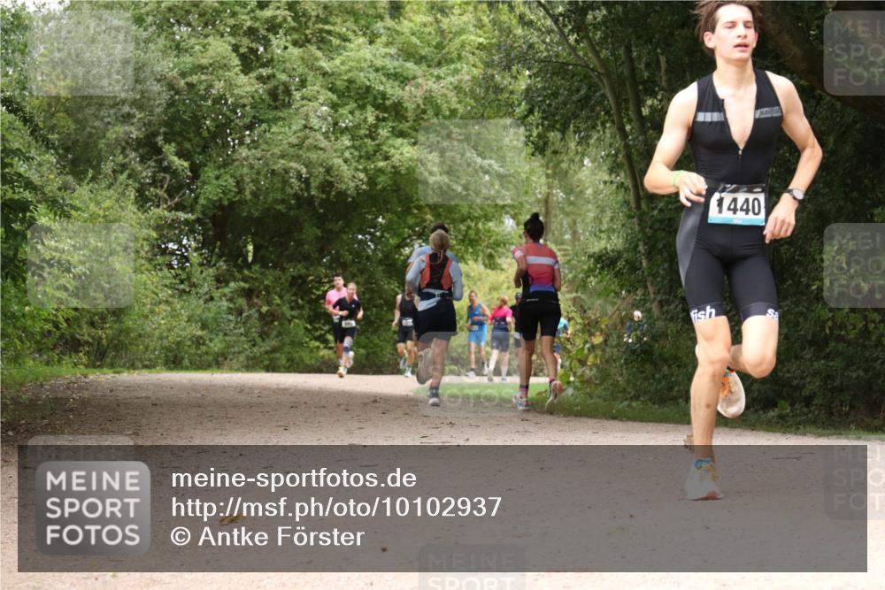 30.08.2026 - Elbe Triathlon Hamburg Antke Förster http://msf.ph/oto/10102937 30.08.2026 11:35:57 Laufen 1440 meine-sportfotos.de