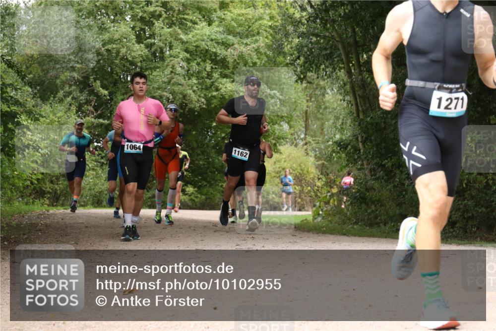 30.08.2026 - Elbe Triathlon Hamburg Antke Förster http://msf.ph/oto/10102955 30.08.2026 11:36:10 Laufen 1064, 1162, 1271 meine-sportfotos.de