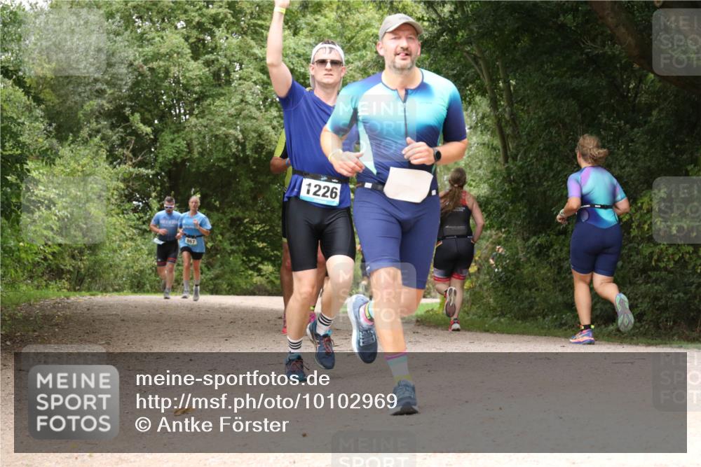30.08.2026 - Elbe Triathlon Hamburg Antke Förster http://msf.ph/oto/10102969 30.08.2026 11:36:17 Laufen 867, 1226 meine-sportfotos.de