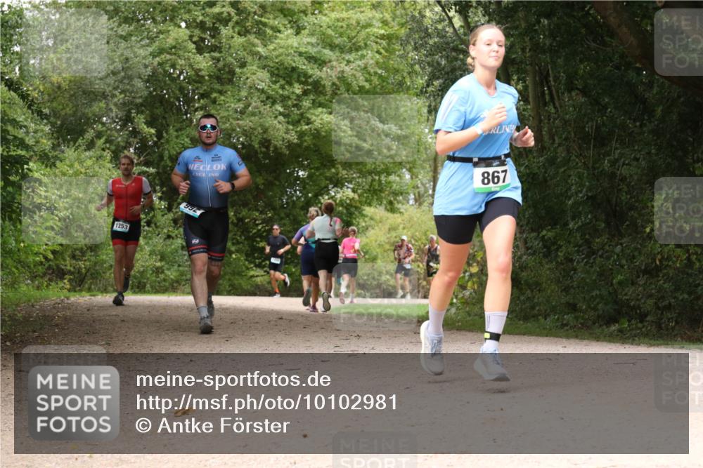 30.08.2026 - Elbe Triathlon Hamburg Antke Förster http://msf.ph/oto/10102981 30.08.2026 11:36:24 Laufen 1253, 867, 992 meine-sportfotos.de