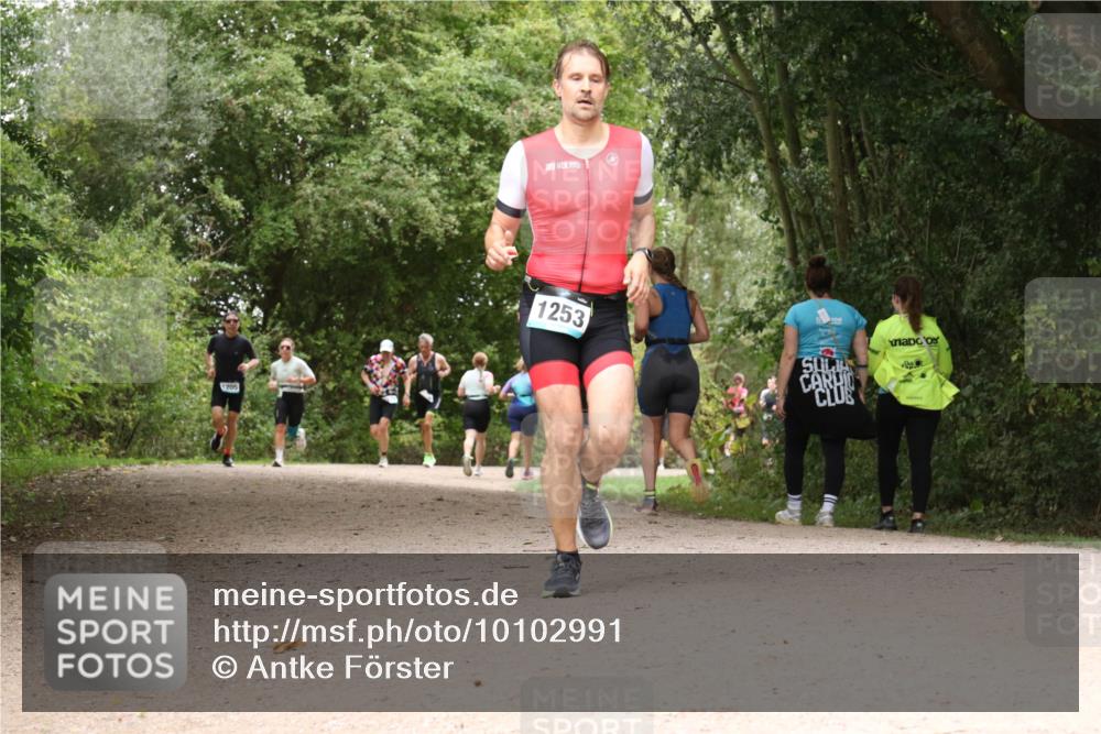 30.08.2026 - Elbe Triathlon Hamburg Antke Förster http://msf.ph/oto/10102991 30.08.2026 11:36:29 Laufen 1705, 1253 meine-sportfotos.de