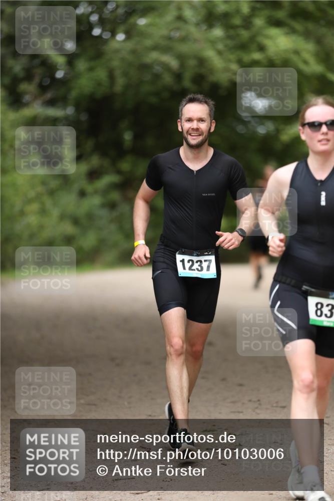 30.08.2026 - Elbe Triathlon Hamburg Antke Förster http://msf.ph/oto/10103006 30.08.2026 11:32:56 Laufen 1237, 83 meine-sportfotos.de