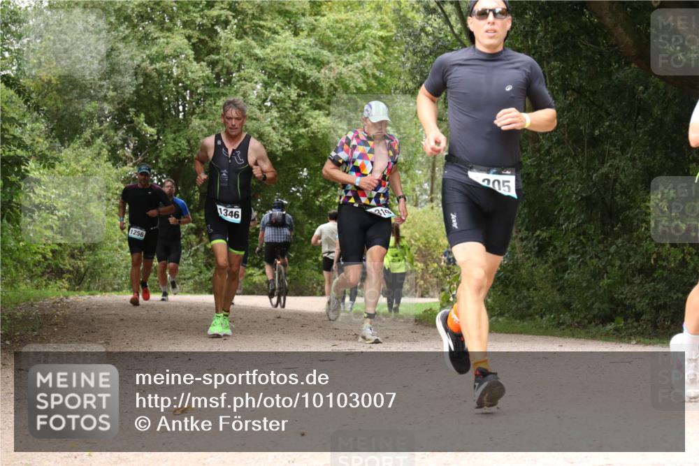 30.08.2026 - Elbe Triathlon Hamburg Antke Förster http://msf.ph/oto/10103007 30.08.2026 11:36:38 Laufen 1256, 1346, 205 meine-sportfotos.de