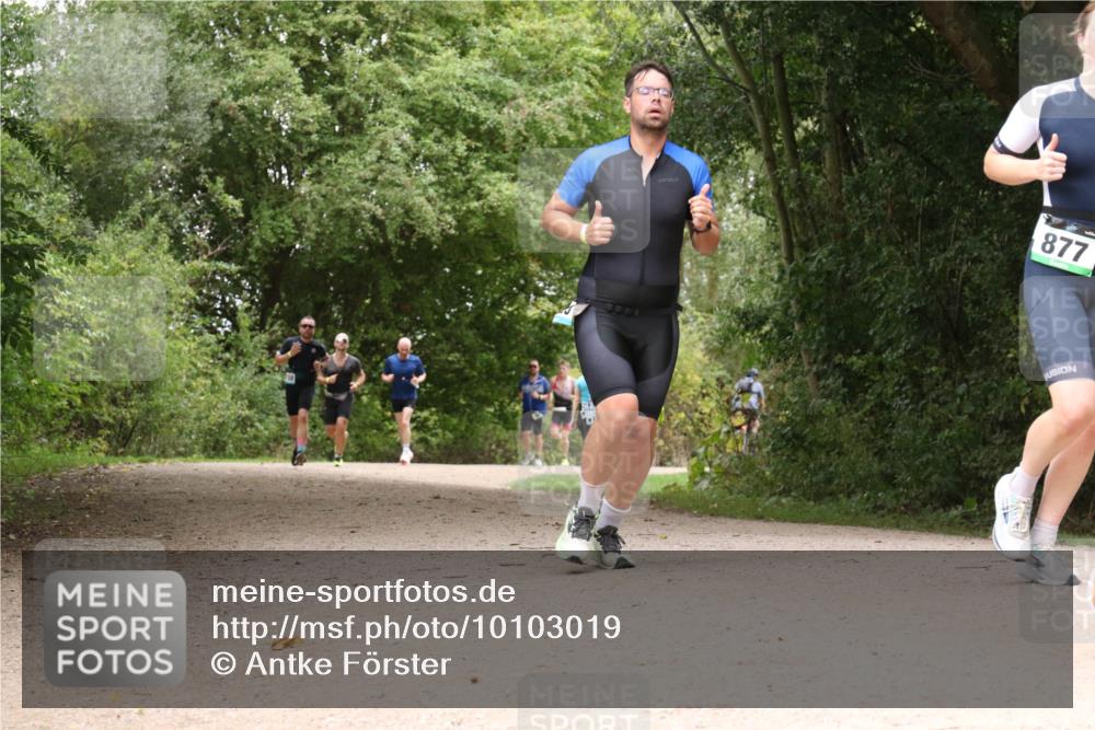 30.08.2026 - Elbe Triathlon Hamburg Antke Förster http://msf.ph/oto/10103019 30.08.2026 11:36:44 Laufen 877 meine-sportfotos.de