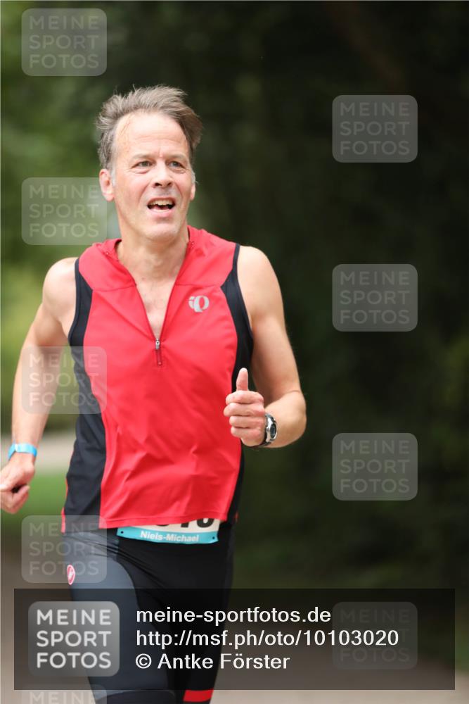 30.08.2026 - Elbe Triathlon Hamburg Antke Förster http://msf.ph/oto/10103020 30.08.2026 11:33:09 Laufen  meine-sportfotos.de