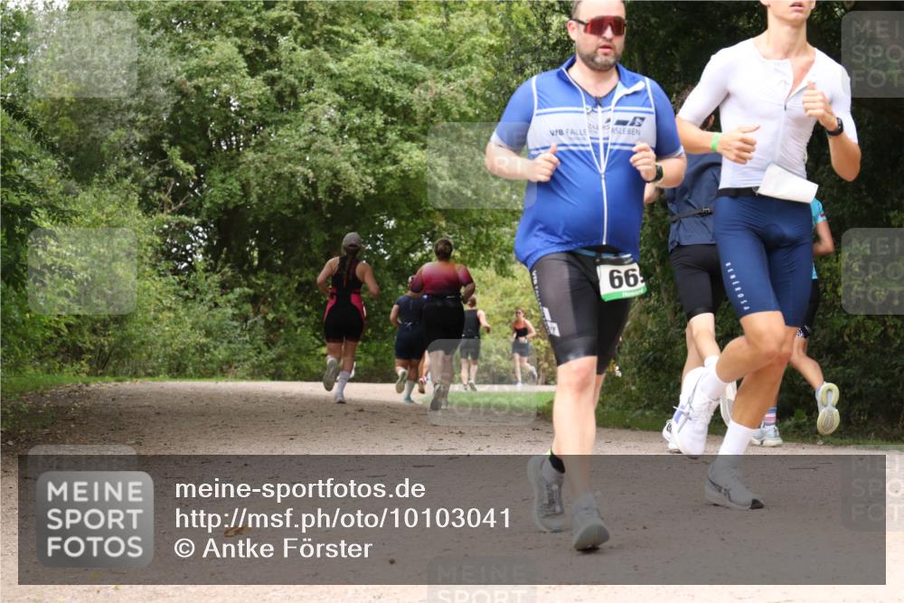 30.08.2026 - Elbe Triathlon Hamburg Antke Förster http://msf.ph/oto/10103041 30.08.2026 11:37:02 Laufen 66 meine-sportfotos.de