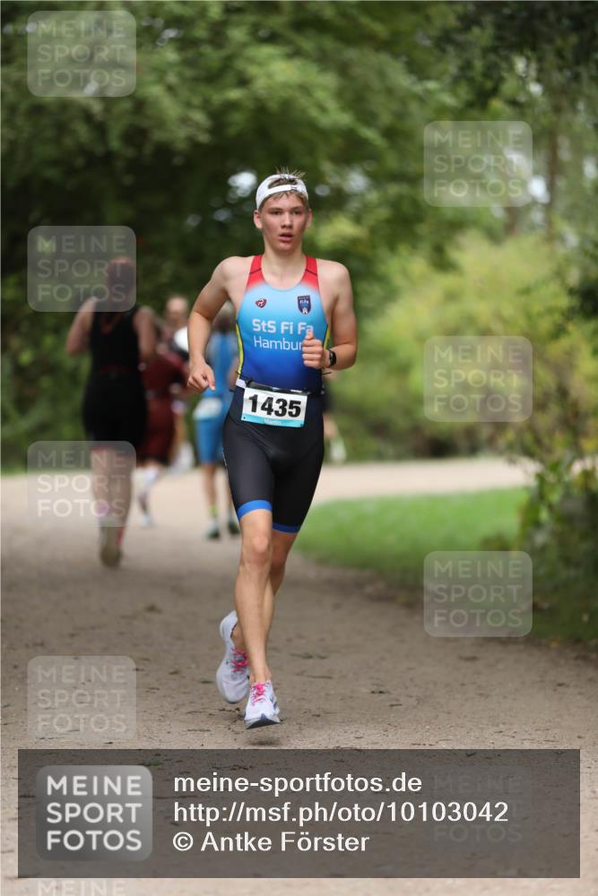 30.08.2026 - Elbe Triathlon Hamburg Antke Förster http://msf.ph/oto/10103042 30.08.2026 11:33:48 Laufen 1435 meine-sportfotos.de