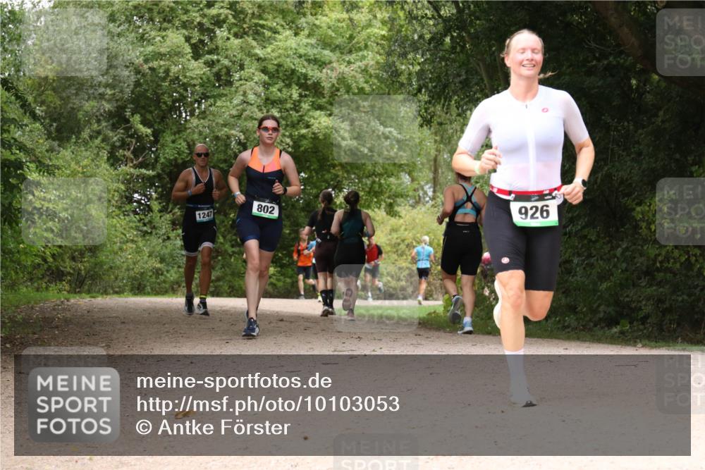 30.08.2026 - Elbe Triathlon Hamburg Antke Förster http://msf.ph/oto/10103053 30.08.2026 11:37:17 Laufen 1247, 802, 926 meine-sportfotos.de