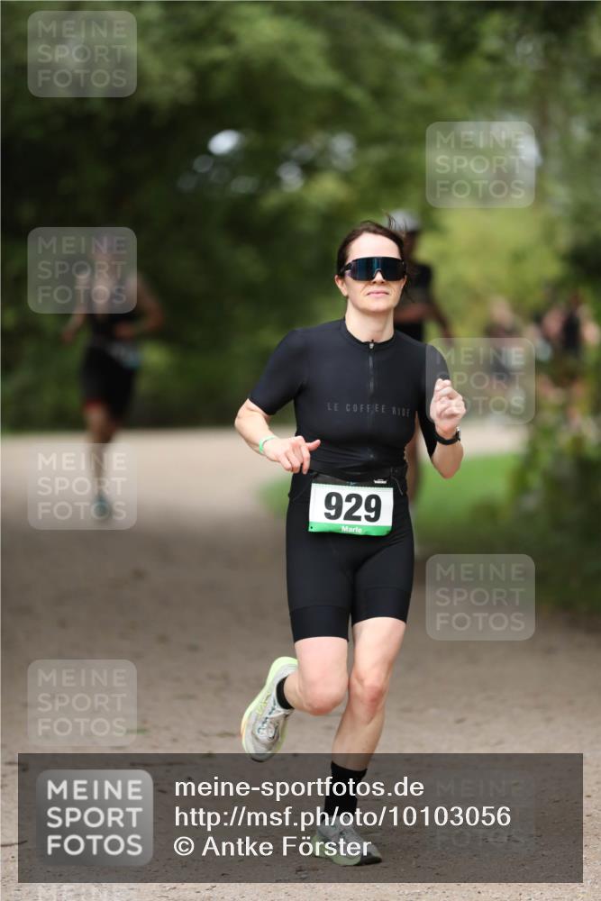 30.08.2026 - Elbe Triathlon Hamburg Antke Förster http://msf.ph/oto/10103056 30.08.2026 11:33:59 Laufen 929 meine-sportfotos.de