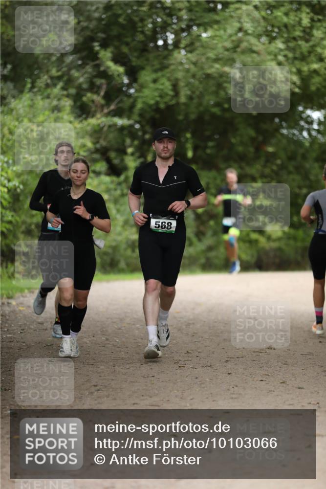 30.08.2026 - Elbe Triathlon Hamburg Antke Förster http://msf.ph/oto/10103066 30.08.2026 11:34:12 Laufen 568 meine-sportfotos.de