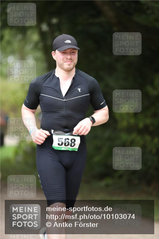30.08.2026 - Elbe Triathlon Hamburg Antke Förster http://msf.ph/oto/10103074 30.08.2026 11:34:15 Laufen 568 meine-sportfotos.de