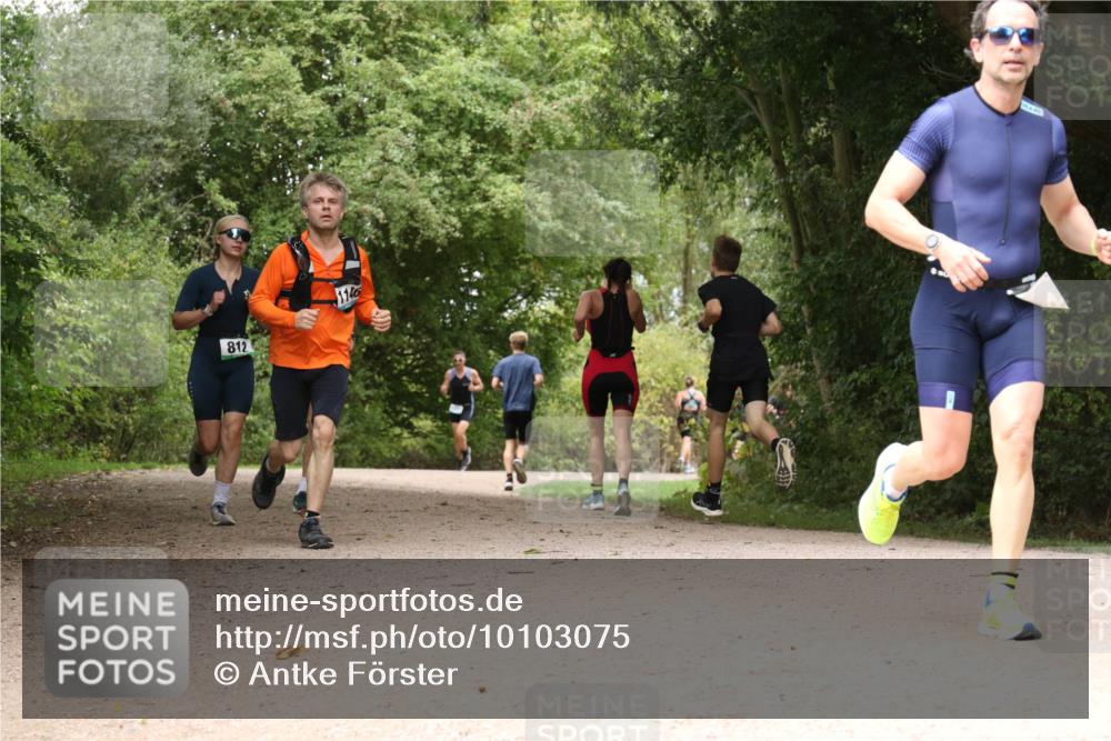 30.08.2026 - Elbe Triathlon Hamburg Antke Förster http://msf.ph/oto/10103075 30.08.2026 11:37:28 Laufen 812, 114 meine-sportfotos.de