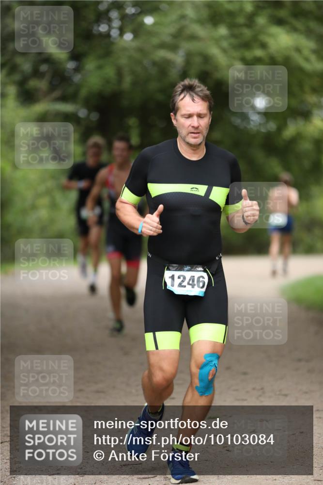 30.08.2026 - Elbe Triathlon Hamburg Antke Förster http://msf.ph/oto/10103084 30.08.2026 11:34:23 Laufen 1246 meine-sportfotos.de